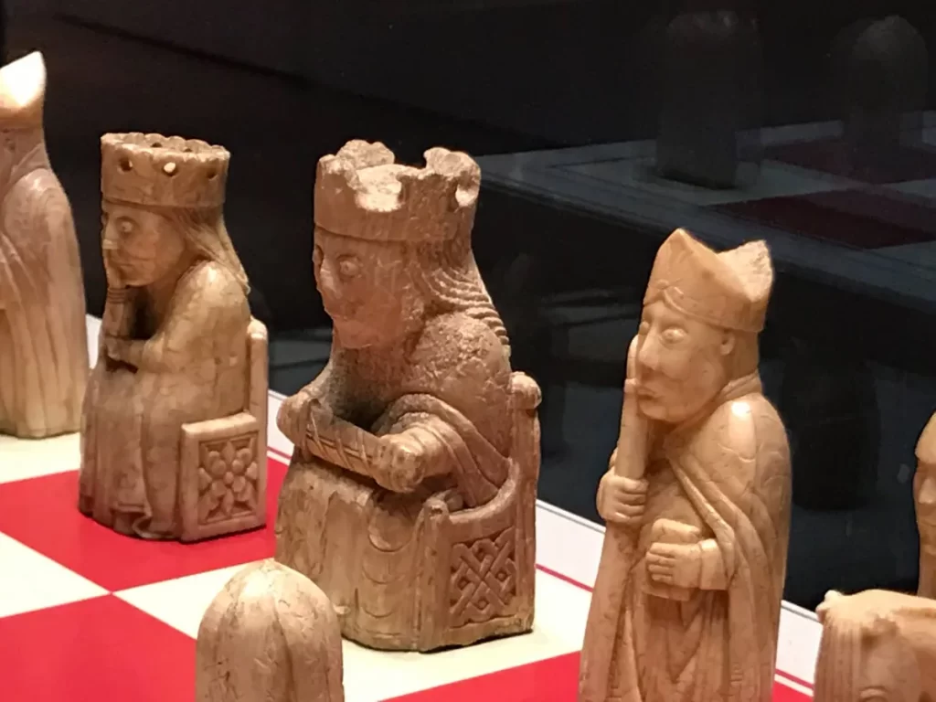 The Lewis Chessmen. Шахматы с шотландского острова Льюис. 